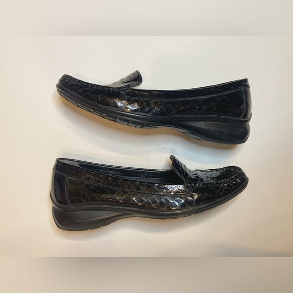 Geox Black Patent Loafers - Picture 2 of 6